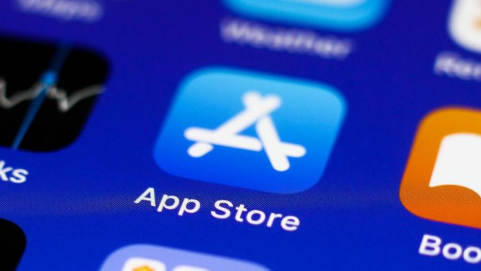 Apple allows iPhone apps from the web
