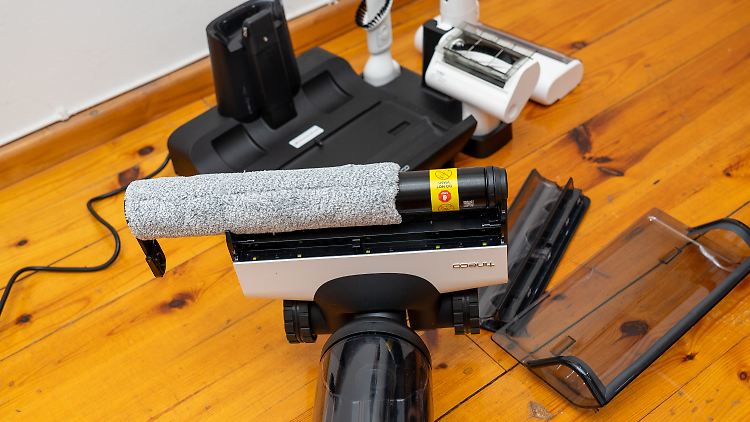 If necessary, the roller is easy to replace; a replacement is included in the delivery.