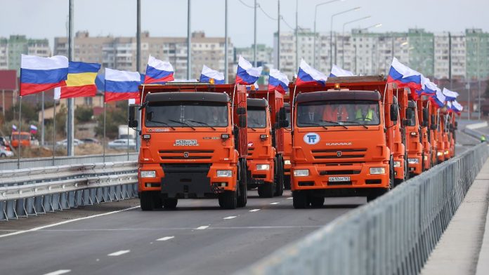 Mercedes withdraws from Russian truck manufacturer Kamaz
