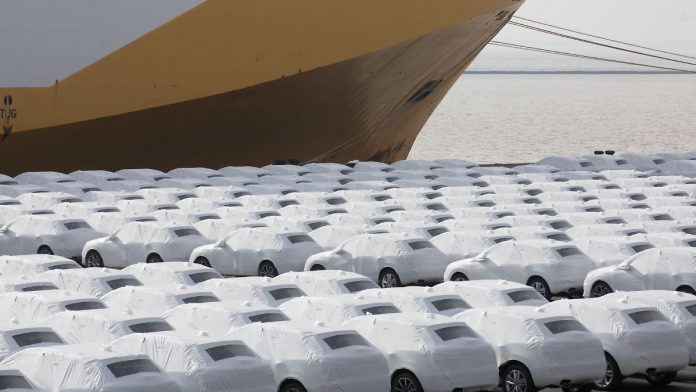 Thousands of Volkswagens stuck in US ports
