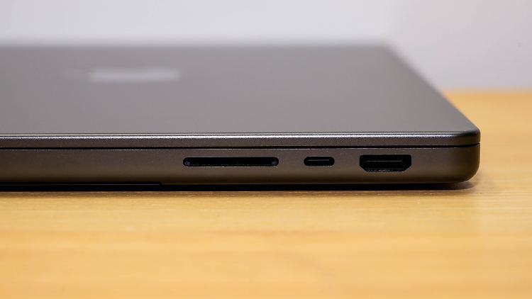 The right side with card reader, third USB-C port and HDMI output.