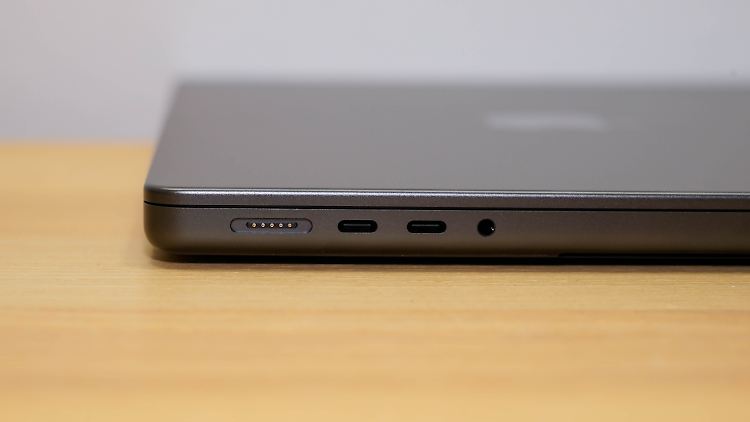 On the left side there are two USB-C ports and the headphone jack.